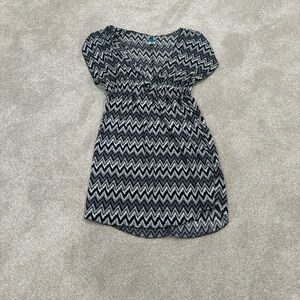 Chic Chevron Swimsuit Coverup in Black and Gray